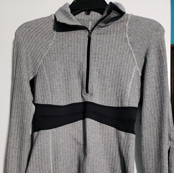 Lululemon pullover - Picture 5 of 6
